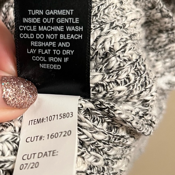 TORRID Heather Grey Marled Knit Lace Up Back Sweater Long Sleeve - Picture 4 of 7